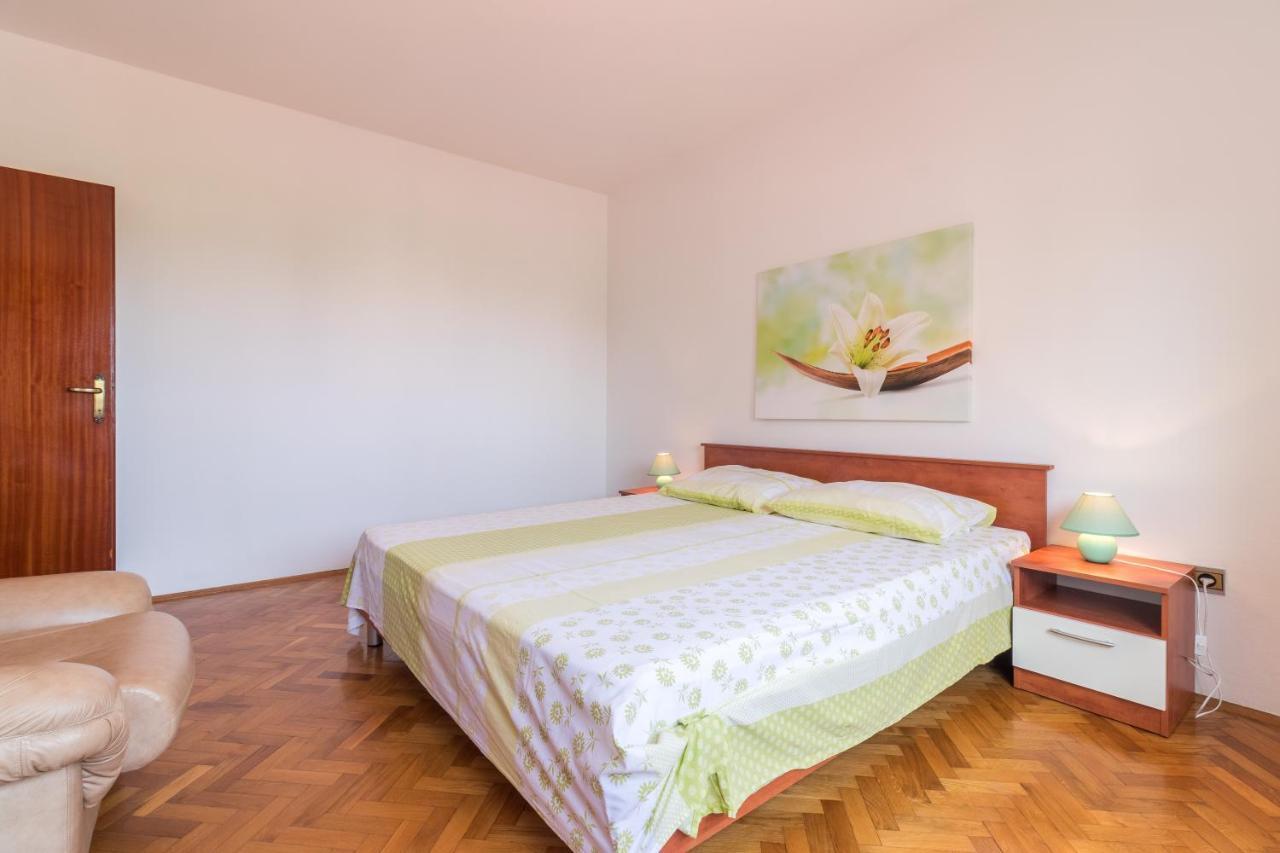 Apartments Ivica 1706 Ližnjan Kültér fotó