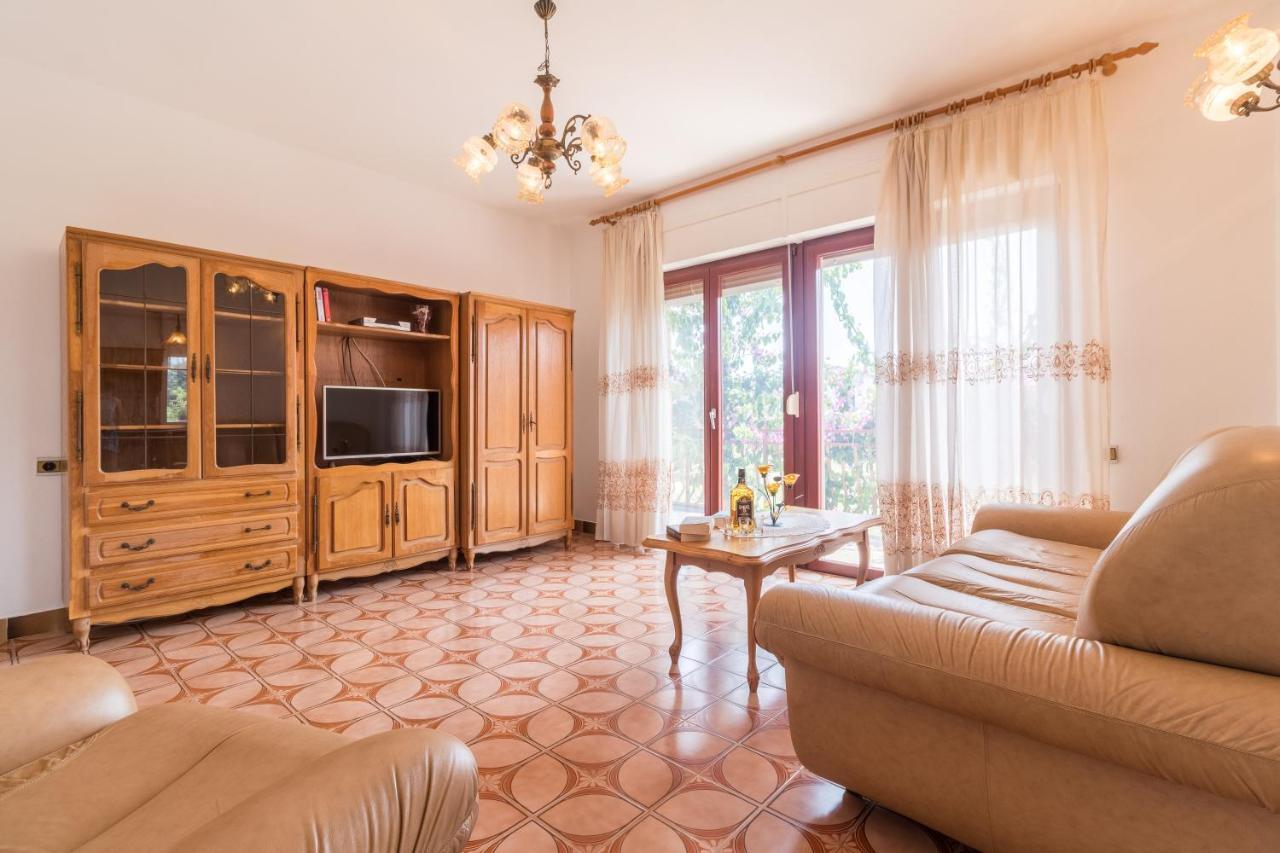 Apartments Ivica 1706 Ližnjan Kültér fotó