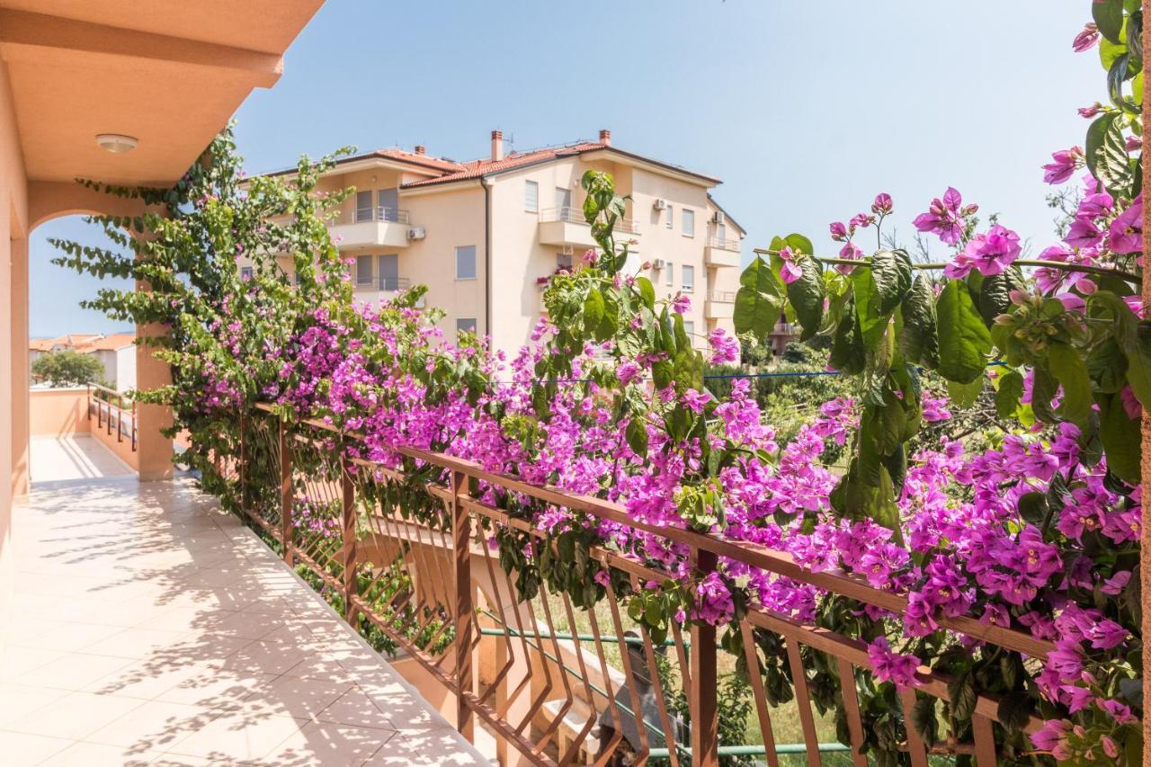 Apartments Ivica 1706 Ližnjan Kültér fotó
